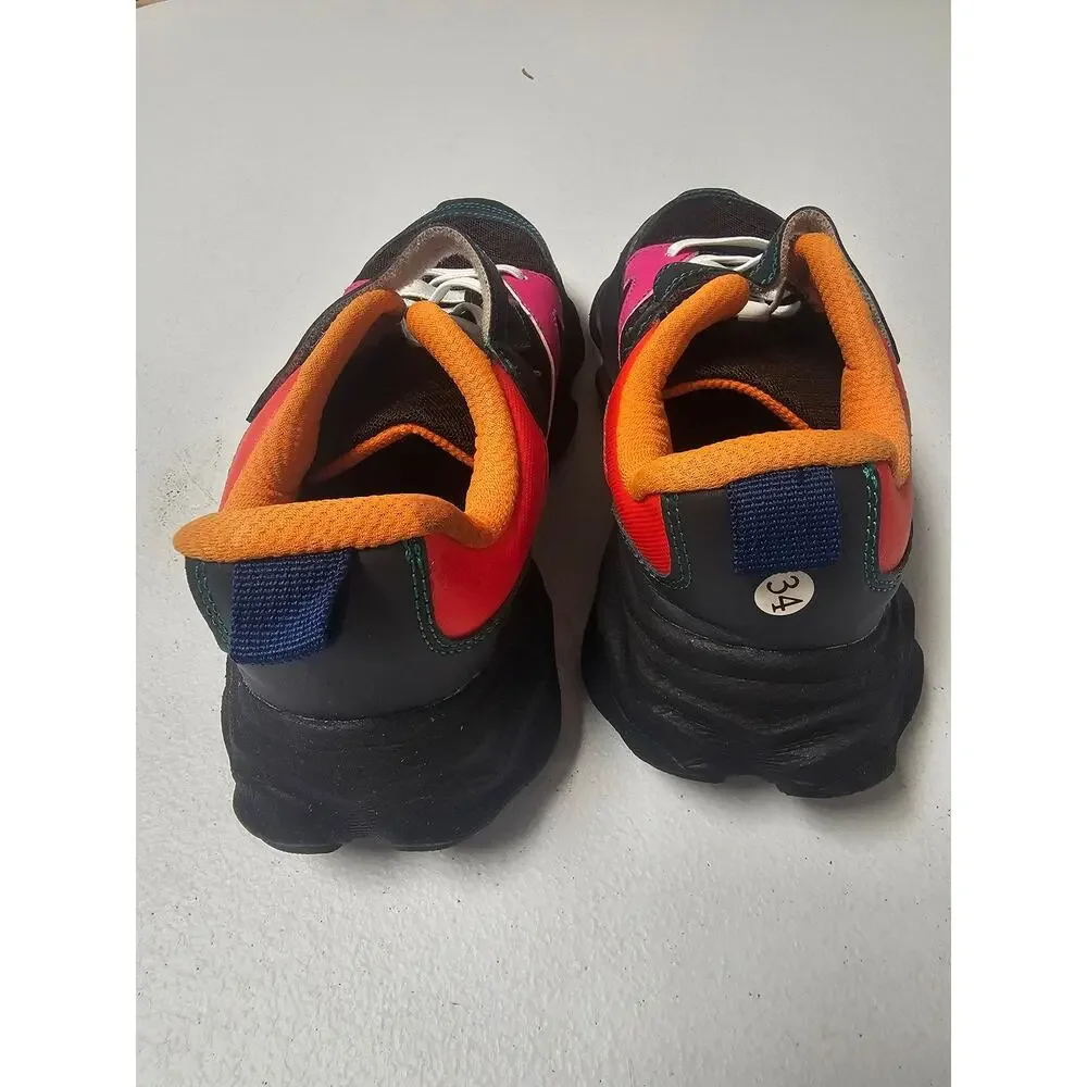 NWOB Girls Lightweight Hook and Loop Sneakers size EU34 UK2 US 3
